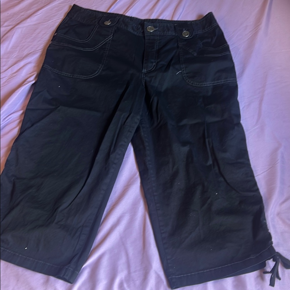 Dark black capris